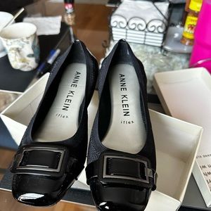 Anne Klein Memory Foam flats size 8 Ballet Flat